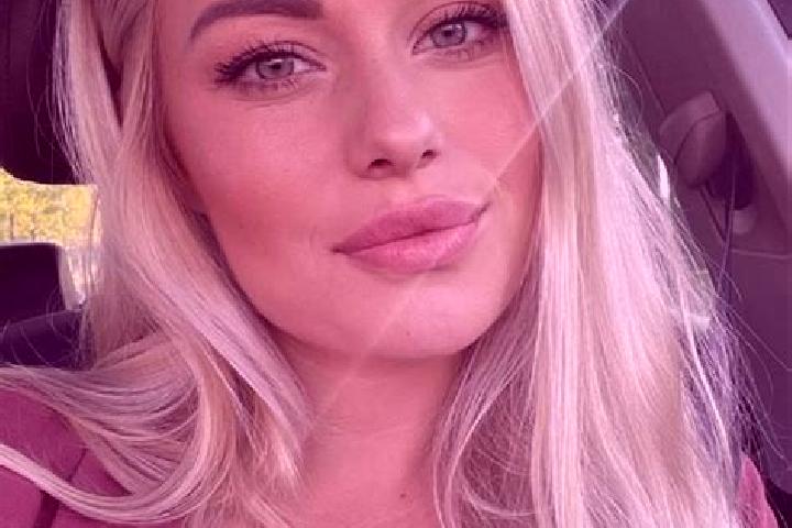 Amelia, 30, a blonde hazel-eyed ebony companion based in Coates. Offering Erotic Massage, Tantra, GFE, Overnight, Striptease. Available for incall and outcal...