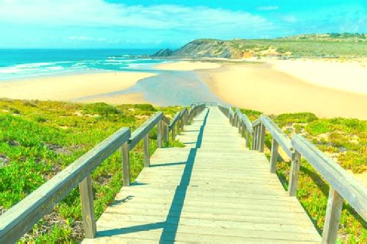 Amelia, 30 — Escort in Aljezur, Portugal