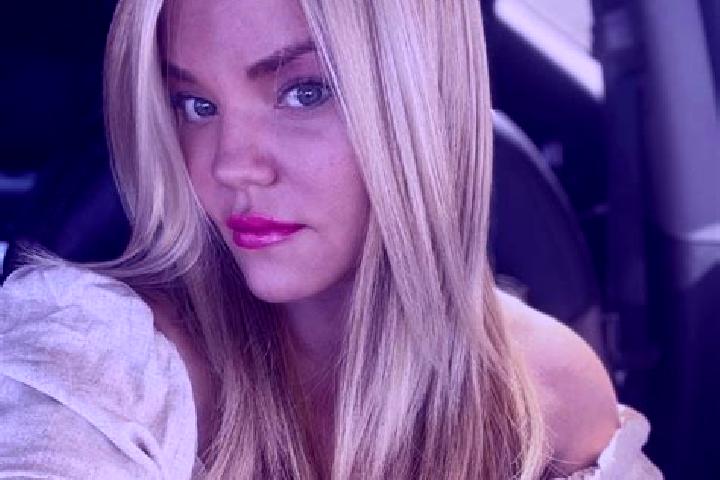 Amelia, 30 — Escort in Clemmons, United States