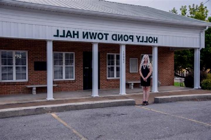 Amelia, 30 — Escort in Holly Pond, United States