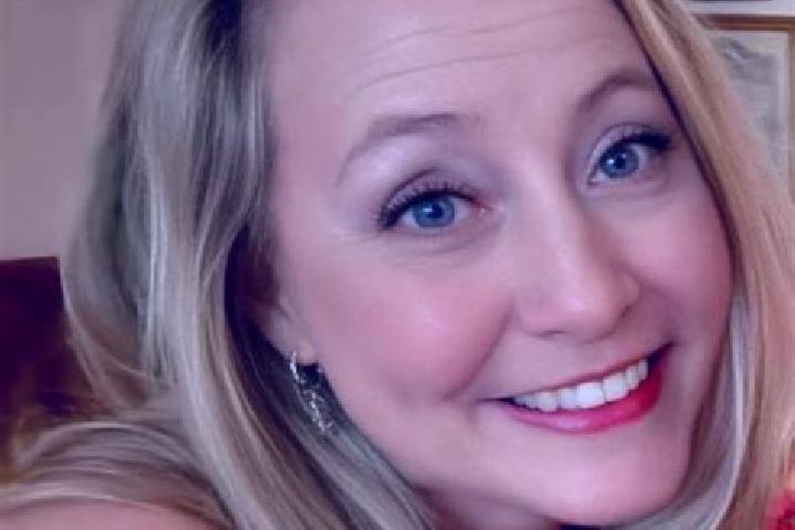 Amelia, 30 — Escort in Rimersburg, United States