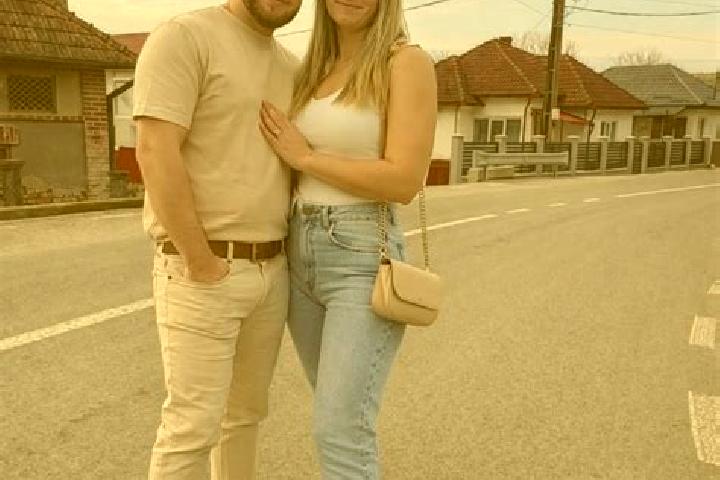 Amelia, 30 — Escort in Seini, Romania