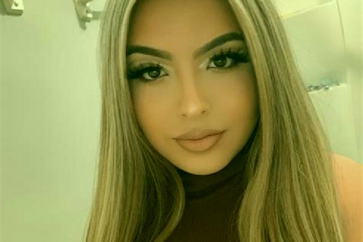 Amelia, 31, a blonde amber-eyed latina companion based in Los Frentones. Offering Massage, Tantra, OWO. Available for incall and outcall, day and evening dates.