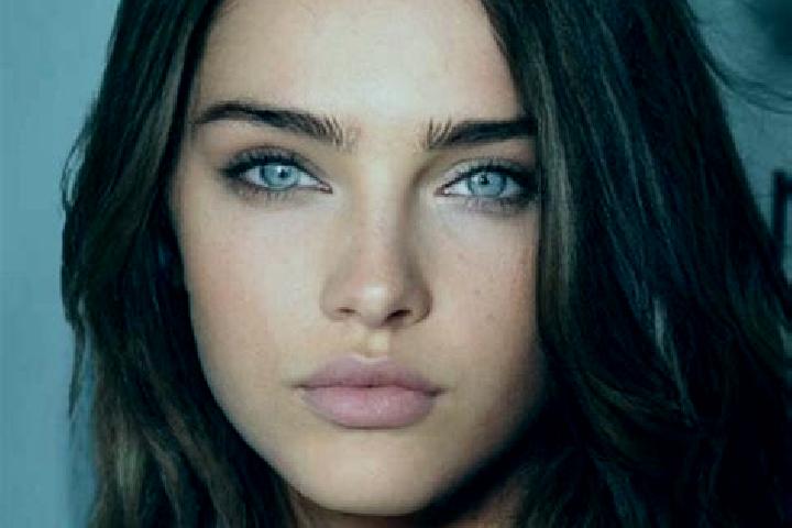 Amelia, 31, a brunette blue-eyed european companion based in Navadijos. Offering CIM, Overnight, Dinner Date. Available for incall and outcall, day and eveni...