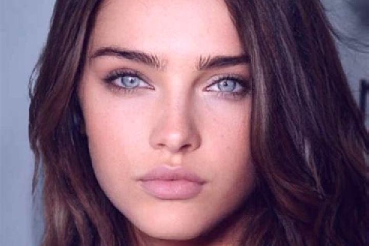Amelia, 31, a brunette blue-eyed middle eastern companion based in Aonla. Offering Couples, 69. Available for incall and outcall, overnight bookings available.