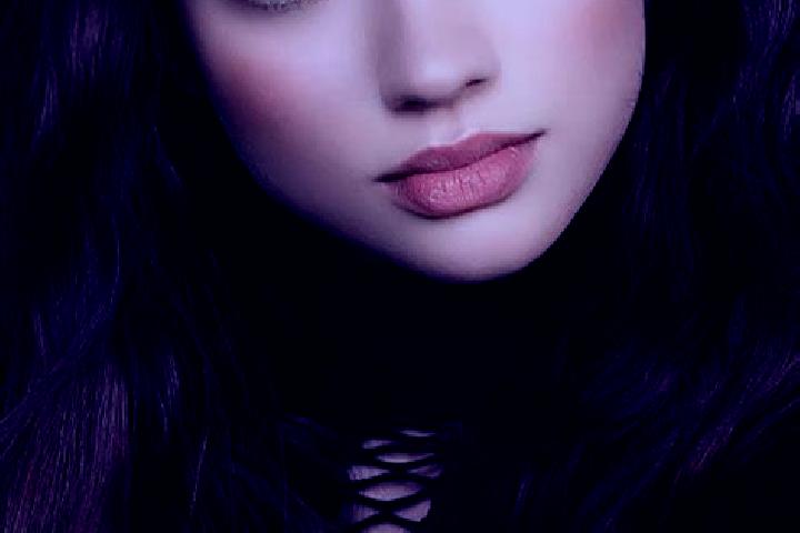 Amelia, 31, a brunette dark-eyed european companion based in Aloandia. Offering Roleplay, 69, Massage. Available for incall and outcall, day and evening dates.