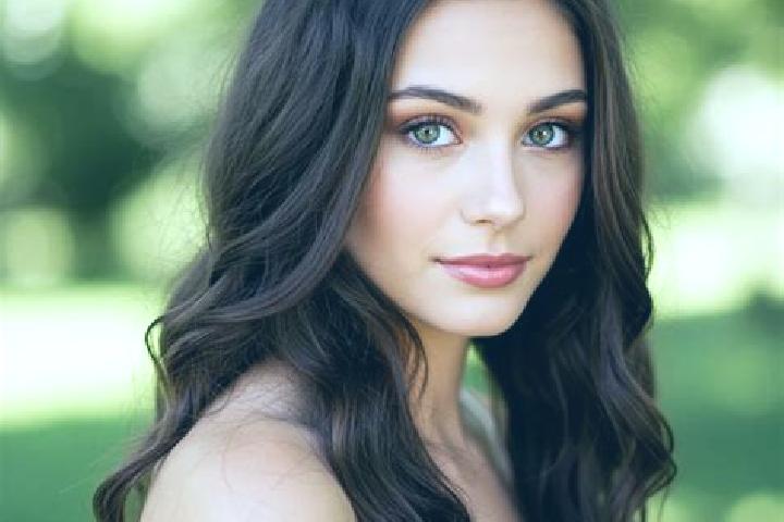 Amelia, 31, a brunette hazel-eyed asian companion based in Chateaubelair. Offering Dinner Date, A-Level, CIM. Available for incall and outcall, day and eveni...