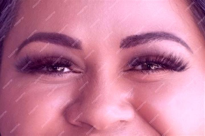 Amelia, 31, a red green-eyed latina companion based in Zeytinbagi. Offering Dinner Date, CIM. Available for incall and outcall, overnight bookings available.