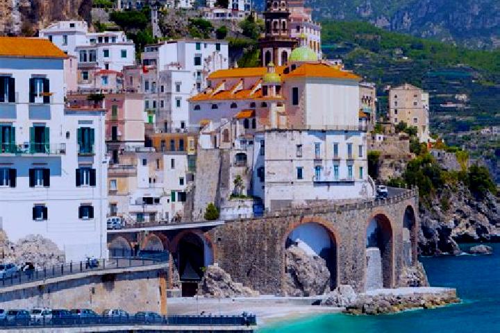 Amelia, 31 — Escort in Auricarro, Italy