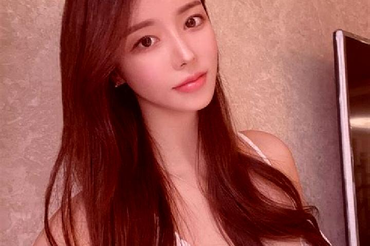 Amelia, 31 — Escort in Budayuan, China