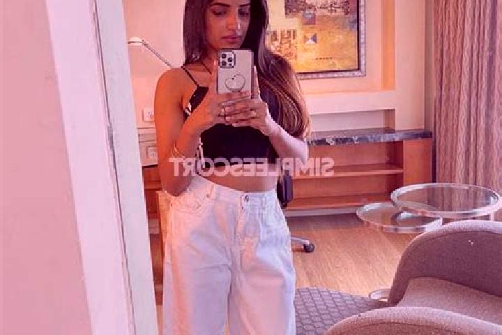 Amelia, 31 — Escort in Green Level, United States