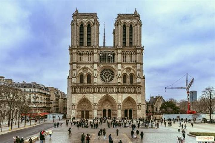 Amelia, 31 — Escort in Pouligny-Notre-Dame, France