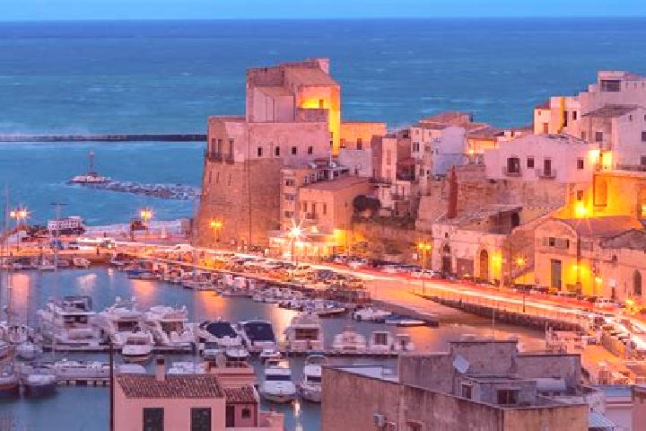 Amelia, 31 — Escort in Ricco del Golfo, Italy