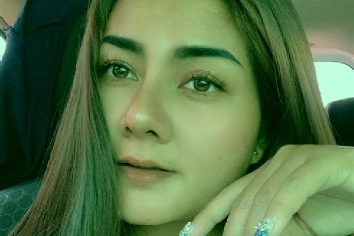 Amelia, 31 — Escort in Tang Kabud, Iran