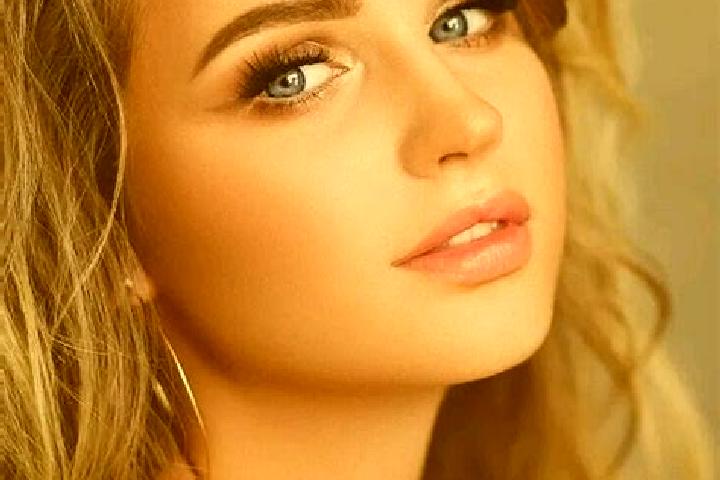 Amelia, 32, a dark blonde blue-eyed middle eastern companion based in Rastow. Offering Dinner Date, Massage, Tantra, Duos. Available for incall and outcall, ...