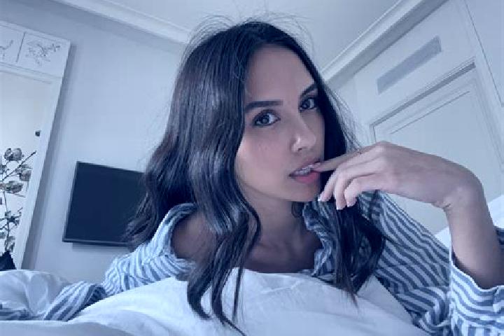 Amelia, 32, a red brown-eyed ebony companion based in Shaburnovo. Offering Roleplay, Couples, Massage, Travel Companion, Girlfriend Experience. Available for...