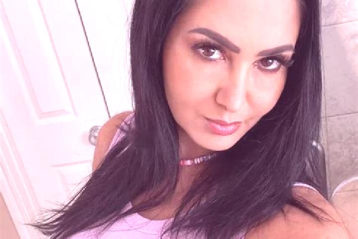 Amelia, 32, a red dark-eyed european companion based in Cayambe. Offering Prostate Massage, Fetish, Deep French Kissing. Available for incall and outcall, da...