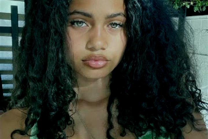 Amelia, 32, a red green-eyed mixed companion based in Angues. Offering BDSM, Overnight, OWO. Available for incall and outcall, overnight bookings available.