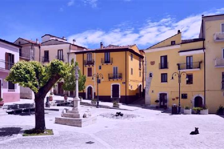 Amelia, 32 — Escort in Frosolone, Italy