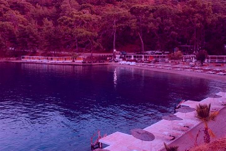 Amelia, 32 — Escort in Kuecuek Altinbulak, Turkey