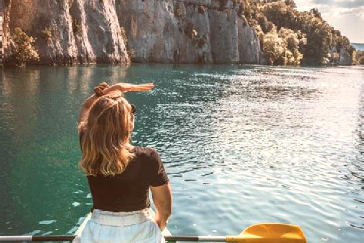 Amelia, 32 — Escort in Pontmain, France