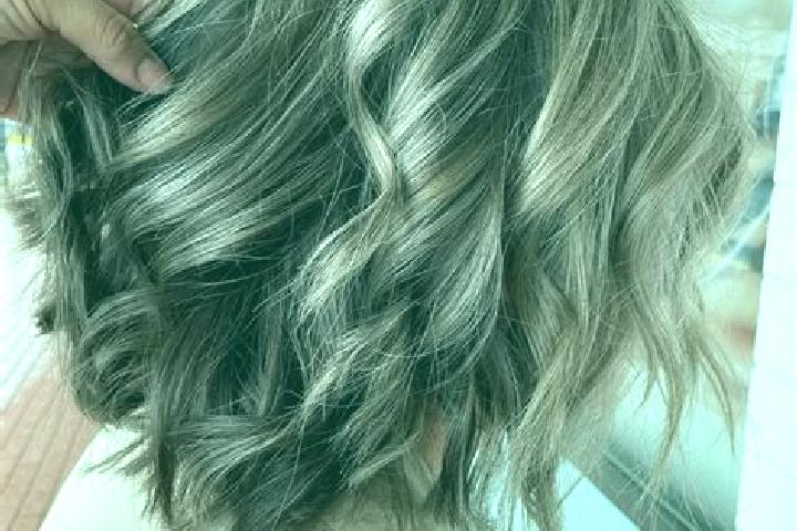 Amelia, 33, a dark blonde grey-eyed indian companion based in Hanoi. Offering Erotic Massage, Duos, A-Level, Domination. Available for incall and outcall, ov...