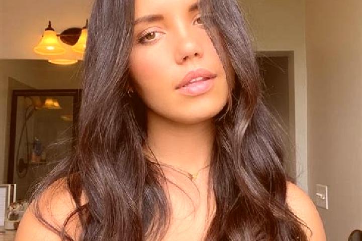 Amelia, 33 — Escort in Chenoa, United States