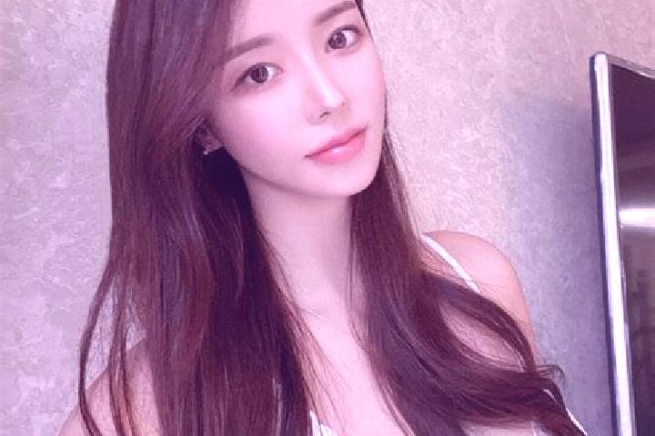 Amelia, 33 — Escort in Dongbeitang, China