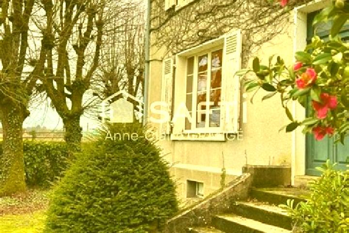 Amelia, 33 — Escort in Sille-le-Philippe, France