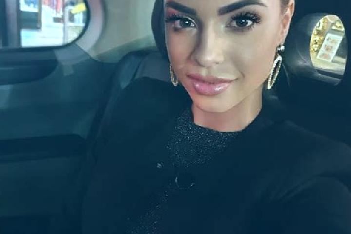 Amelia, 34, a black grey-eyed caribbean companion based in Samoljica. Offering Party Girl, A-Level, Domination, Dinner Date. Available for incall and outcall...