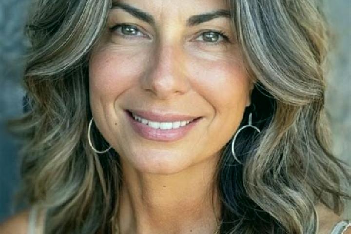 Amelia, 34, a brunette grey-eyed mediterranean companion based in Emu Heights. Offering Striptease, Tantra, GFE, Deep French Kissing, Party Girl. Available f...