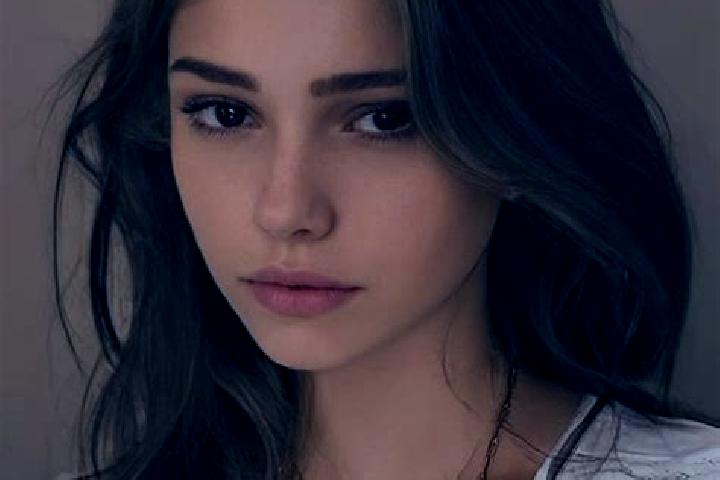 Amelia, 34, a chestnut dark-eyed slavic companion based in Vavozh. Offering CIM, Couples, Deep French Kissing. Available for incall and outcall, day and even...