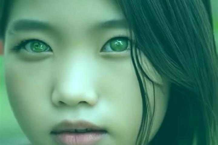 Amelia, 34, a dark blonde green-eyed asian companion based in Gotan. Offering Striptease, Duos, Couples. Available for incall and outcall, overnight bookings...