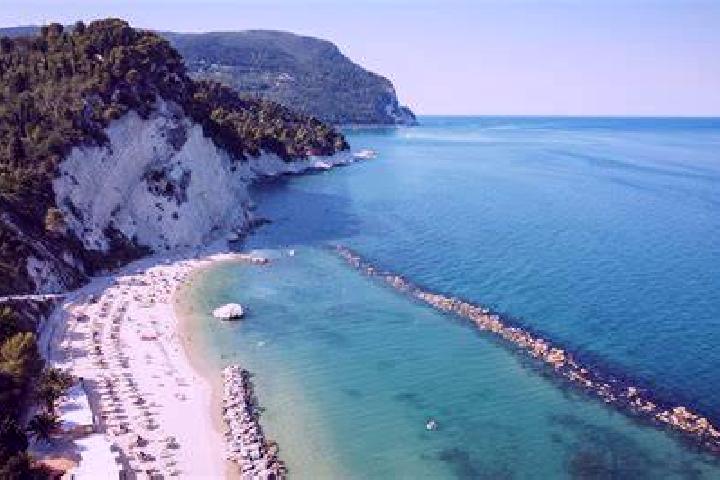 Amelia, 34 — Escort in Monte Porzio, Italy
