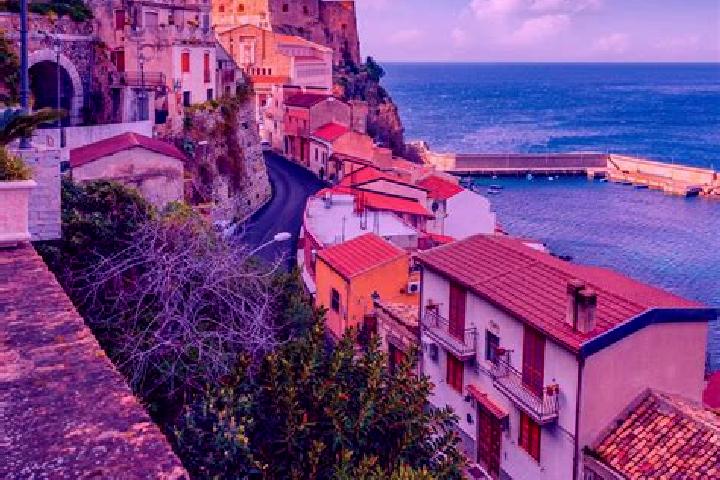 Amelia, 34 — Escort in Reggio Calabria, Italy