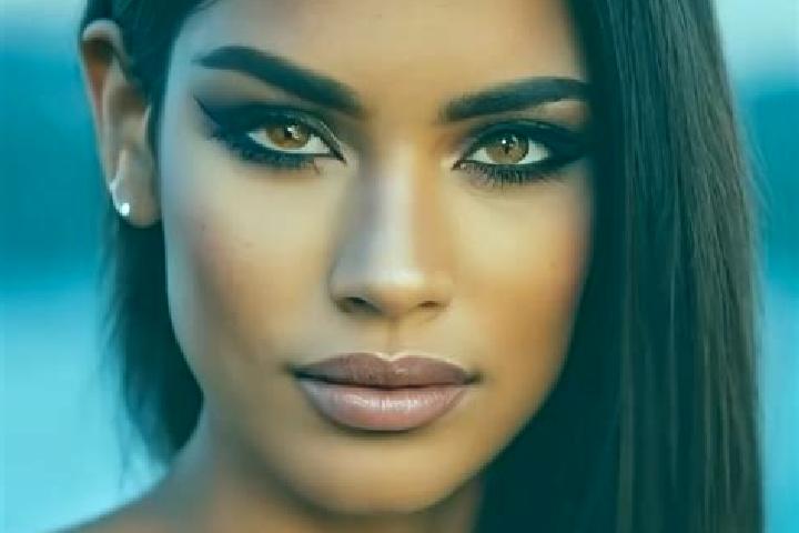 Amelia, 35, a black dark-eyed latina companion based in Ventosa. Offering Couples, CIM, A-Level. Available for incall and outcall, day and evening dates.
