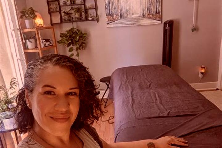 Amelia, 35, a black grey-eyed mixed companion based in Ubrez. Offering A-Level, Couples, Erotic Massage. Available for incall and outcall, day and evening da...
