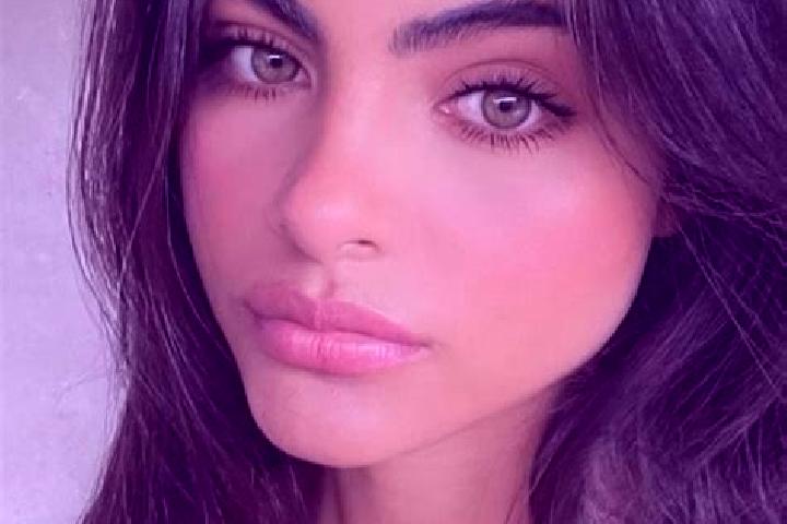 Amelia, 35, a black hazel-eyed caucasian companion based in Paskuqan. Offering BDSM, GFE, Tantra, Roleplay. Available for incall and outcall, day and evening...
