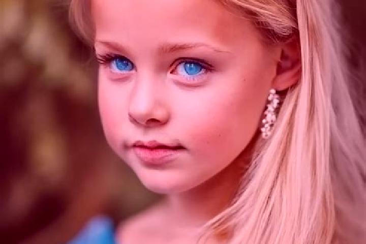 Amelia, 35, a blonde blue-eyed middle eastern companion based in Bangunmulyo. Offering Girlfriend Experience, Couples, Tantra, Domination, Travel Companion. ...