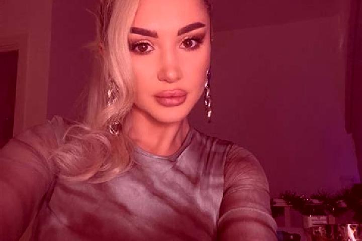 Amelia, 35, a blonde dark-eyed caribbean companion based in Zhana-Omir. Offering GFE, Erotic Massage, Overnight. Available for incall and outcall, overnight ...