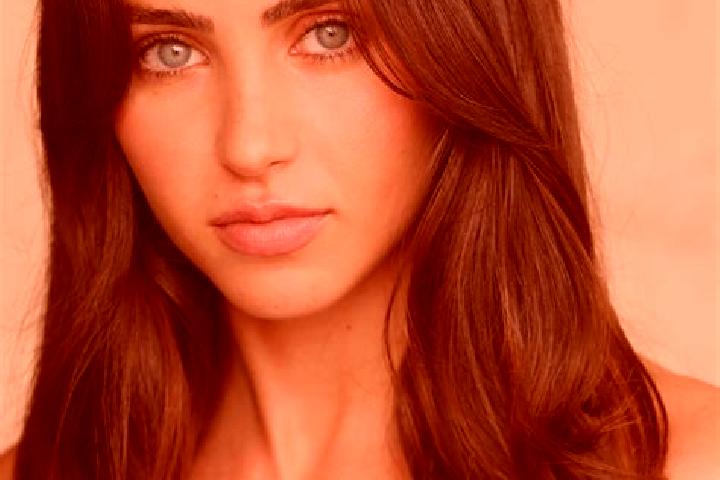 Amelia, 35, a brunette amber-eyed middle eastern companion based in Batanii Mari. Offering Massage, Roleplay, GFE, Girlfriend Experience. Available for incal...