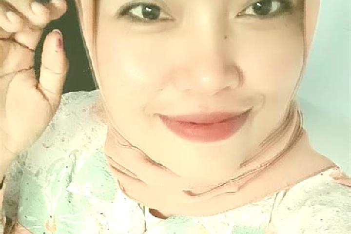 Amelia, 35 — Escort in Karangmangu, Indonesia