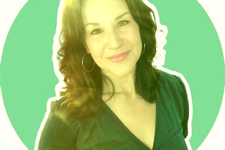 Amelia, 35 — Escort in Uren , Russia