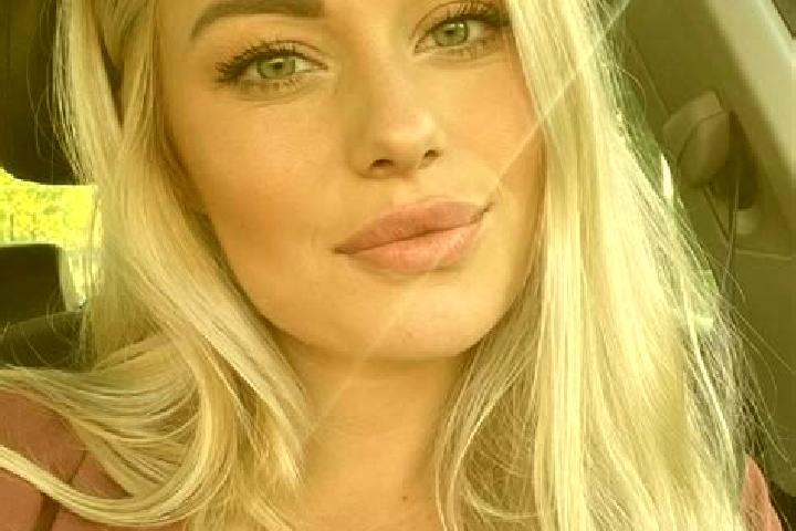 Amelia, 36, a blonde hazel-eyed caucasian companion based in Dante. Offering Tantra, Striptease, Erotic Massage, Prostate Massage. Available for incall and o...