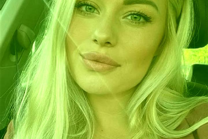 Amelia, 36, a blonde hazel-eyed latina companion based in Muhajirin. Offering Deep French Kissing, Striptease, Overnight, Fetish. Available for incall and ou...
