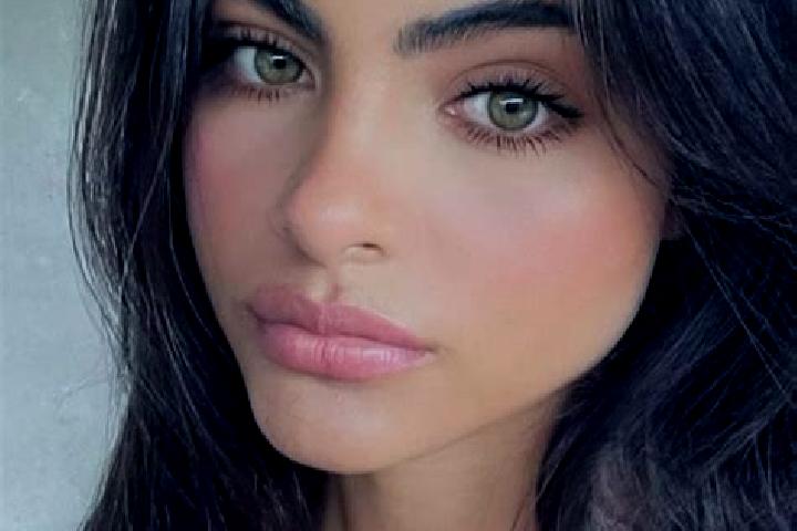 Amelia, 36, a red dark-eyed indian companion based in Kotabahagia. Offering Roleplay, Striptease, Massage, Deep French Kissing. Available for incall and outc...