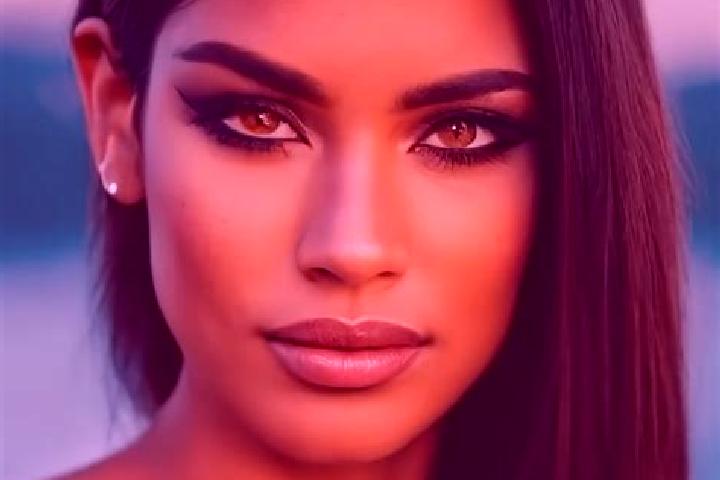 Amelia, 36, a red green-eyed latina companion based in Mittenwalde. Offering Massage, 69, GFE. Available for incall and outcall, day and evening dates.