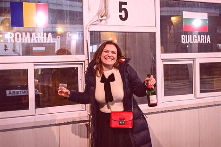 Amelia, 36 — Escort in Gogosari, Romania