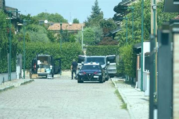 Amelia, 36 — Escort in Paderno Dugnano, Italy
