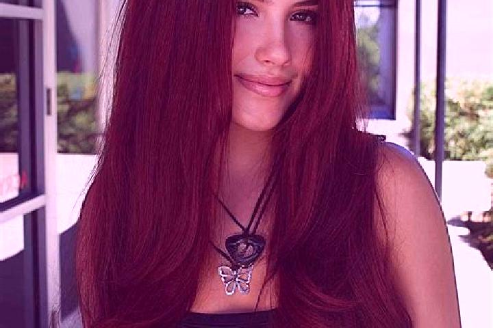 Amelia, 37, a auburn dark-eyed european companion based in Muzayri . Offering Overnight, Couples. Available for incall and outcall, day and evening dates.